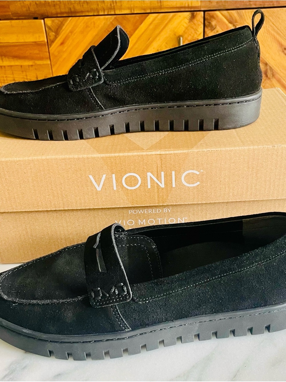 Vionic Uptown Suede Platform Loafer Black Slip On Moc 8 Wide